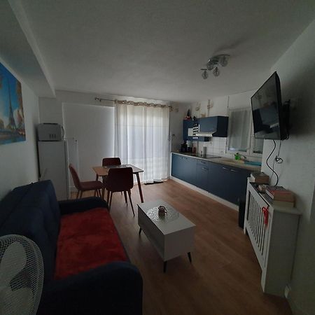 Studio Equipe Et Meuble St Cyprien Сен-Киприен Екстериор снимка