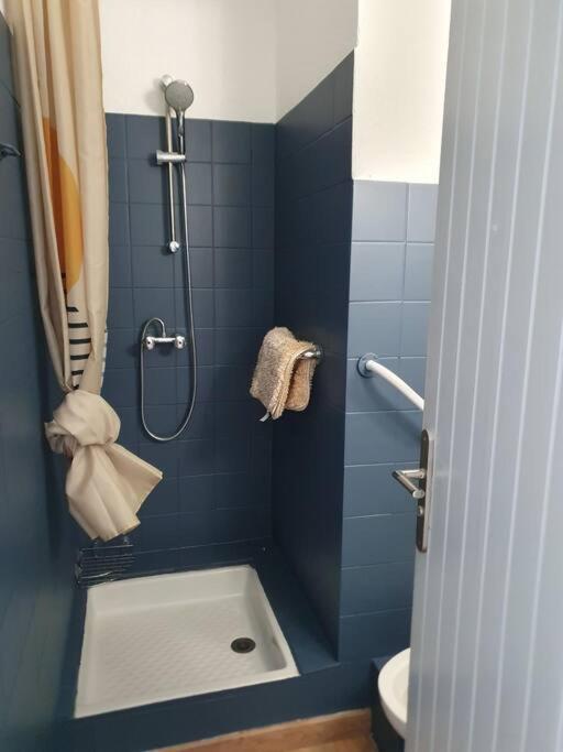 Studio Equipe Et Meuble St Cyprien Сен-Киприен Екстериор снимка