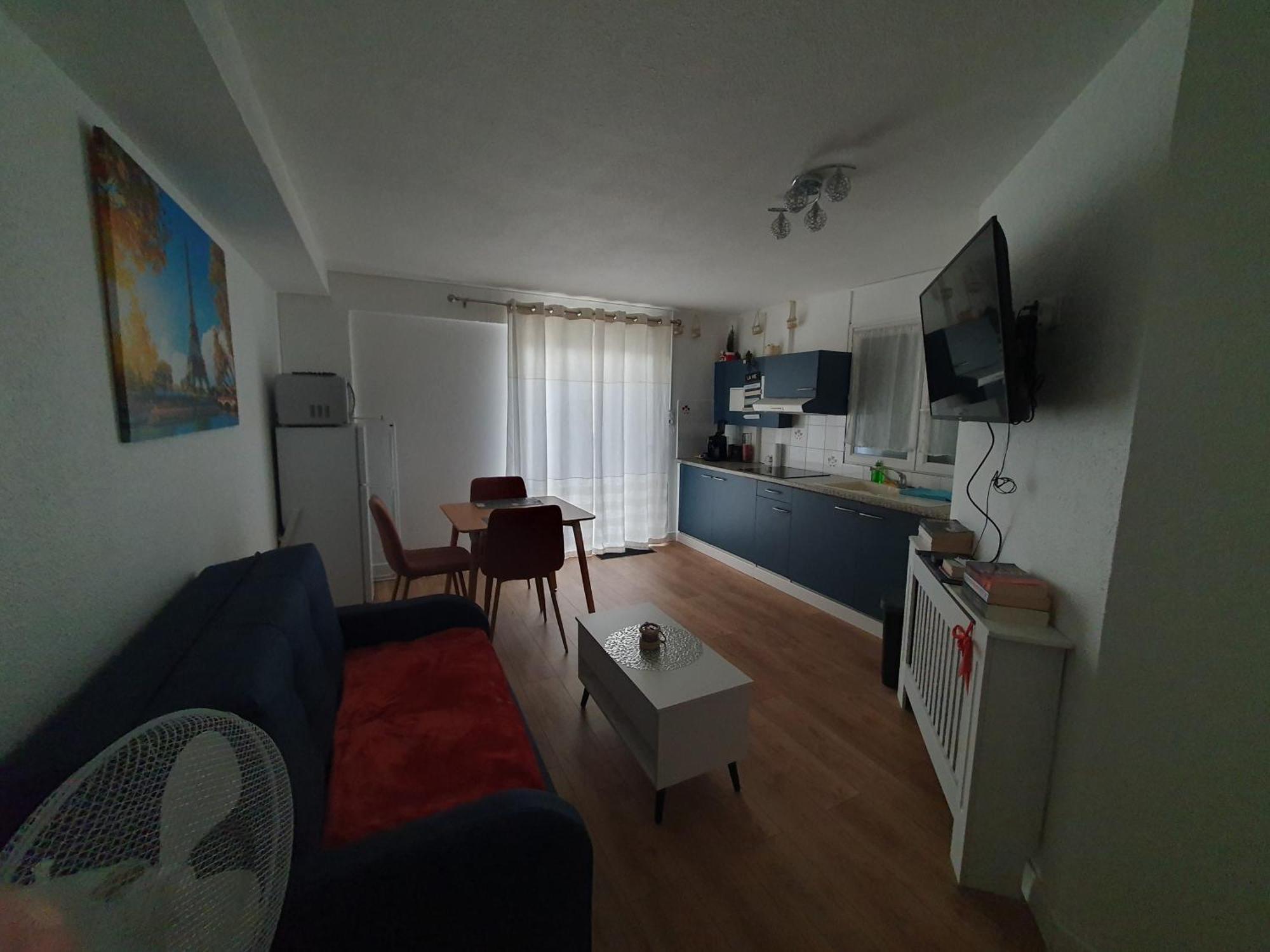 Studio Equipe Et Meuble St Cyprien Сен-Киприен Екстериор снимка